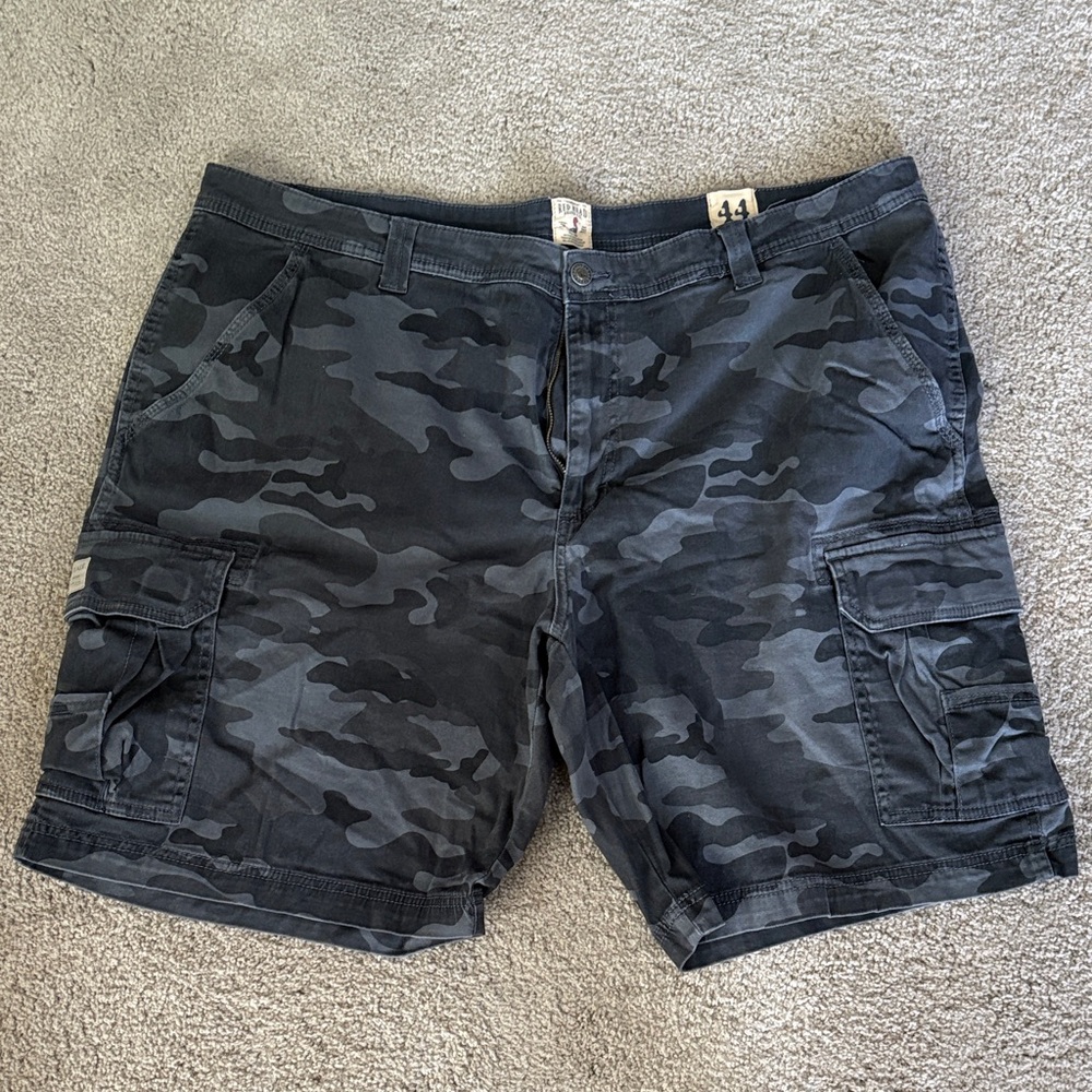 RedHead Black Camouflage Cargo Shorts